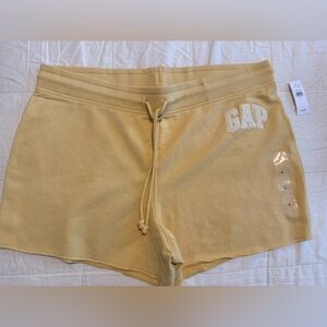 Comfy new gap shorts